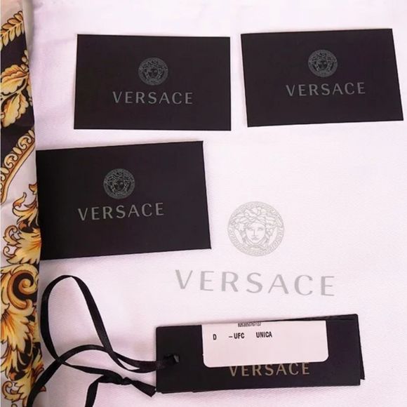 Versace Tote (SOLD OUT) - Picture 11 of 11